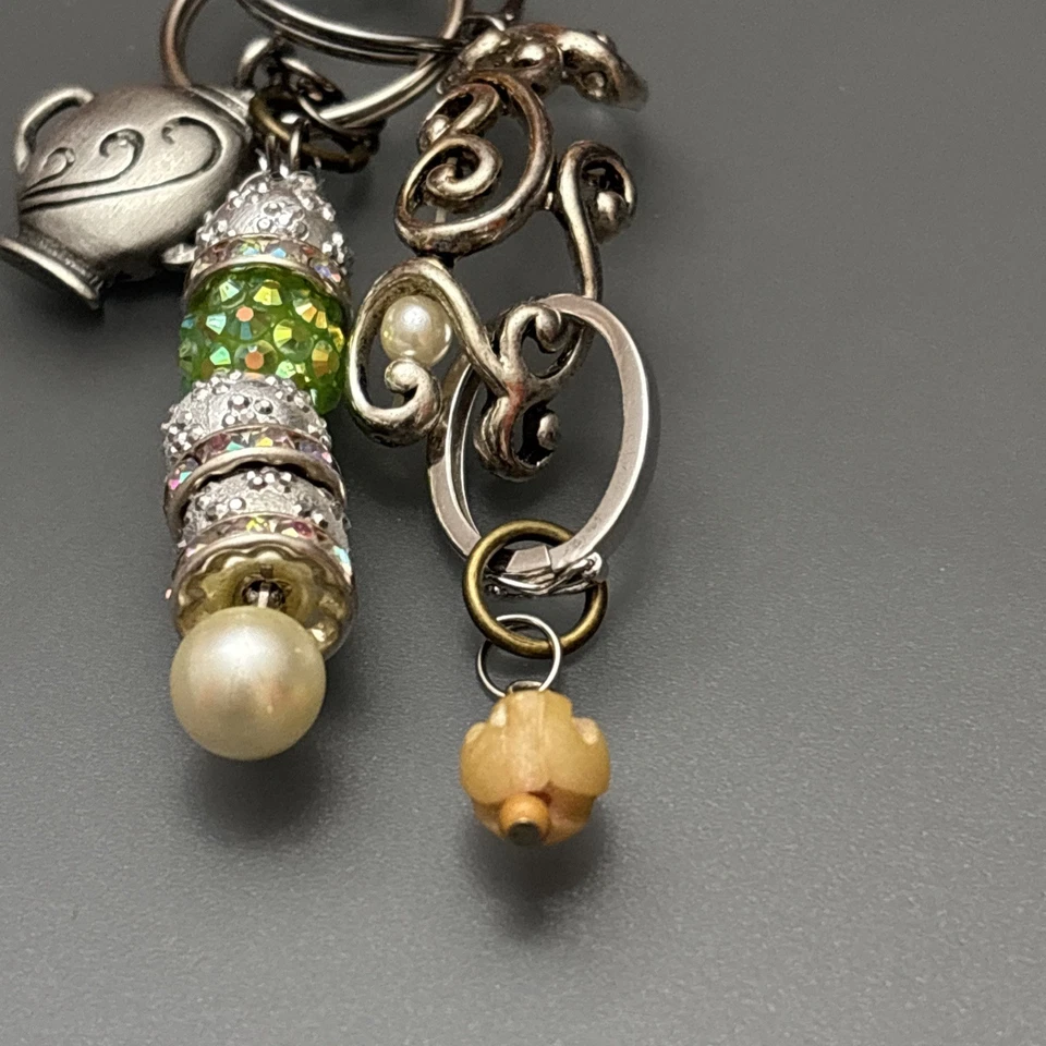 Llavero Hecho a Mano Monedero Dije Reciclado Vintage Joyería Pulseras y Pendientes Regalo Foto 4 de 4