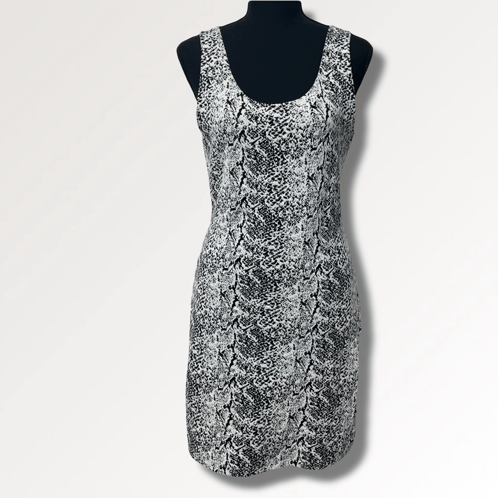 snake print bodycon mini dress H&M Divided Textured Tank Sz Medium Black White a strapless neckline with