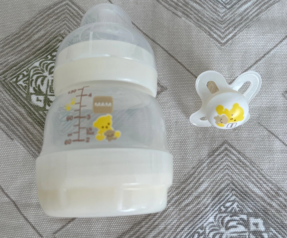 MAM Easy Start Anti-Colic 4.5 oz Bottles Yellow Teddy Bears with pacifier - Image 2 of 3