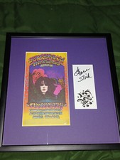 GRACE SLICK AUTOGRAPH FRAMED WITH 1968 DETROIT GRANDE BALLROOM PROMO POSTCARD