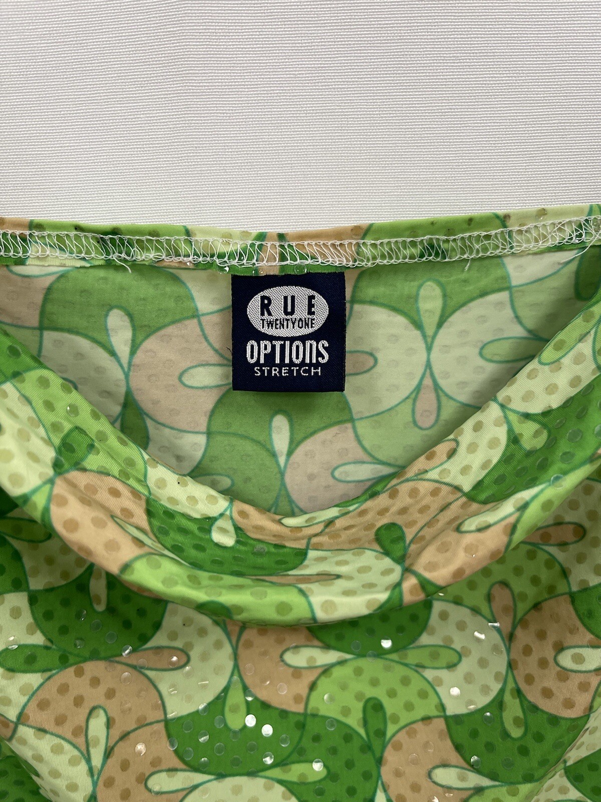 Y2K RUE 21 Cowl Neck Camisole Crop Top in Green Pattern Womens size Medium image 4