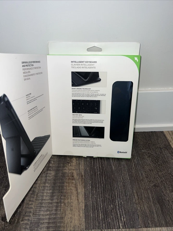 Belkin QODE Ultimate Keyboard Case iPad Air 1st Gen - Black - Image 2 of 4