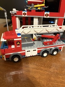 LEGO CITY: Fire Station (60004)