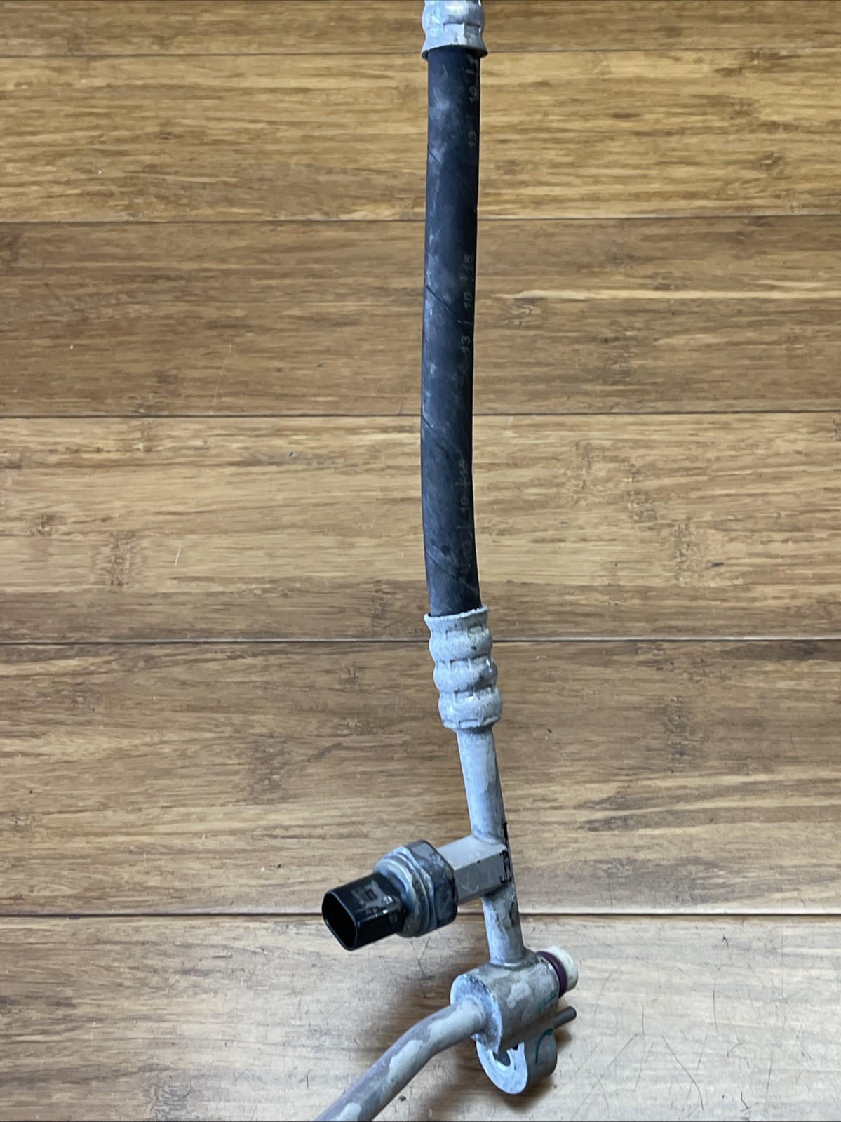 2014-2017 BMW i8 I12 1.5L AWD A/C Refrigerant Discharge Hose Pipe Line OEM