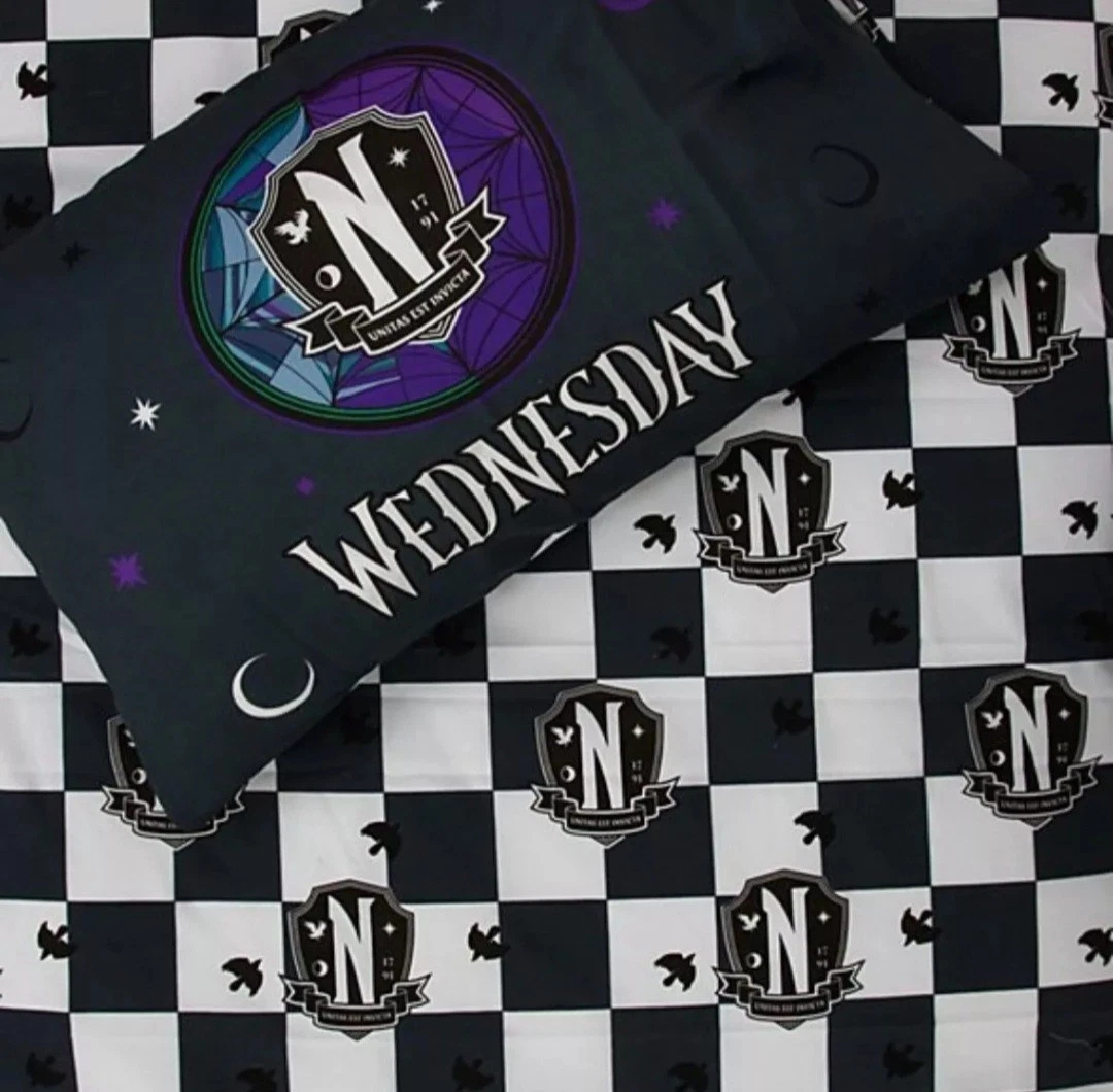 Netflix Wednesday Addams Nevermore Academy King Size Reversible Duvet Set