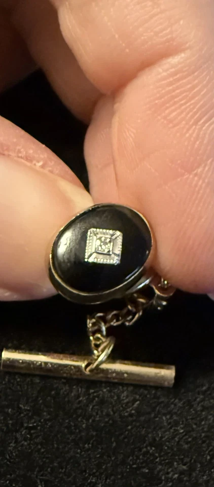 Tachuela de corbata vintage de ónix negro con astillas de diamante Anson llena de oro de 12 k Foto 3 de 4