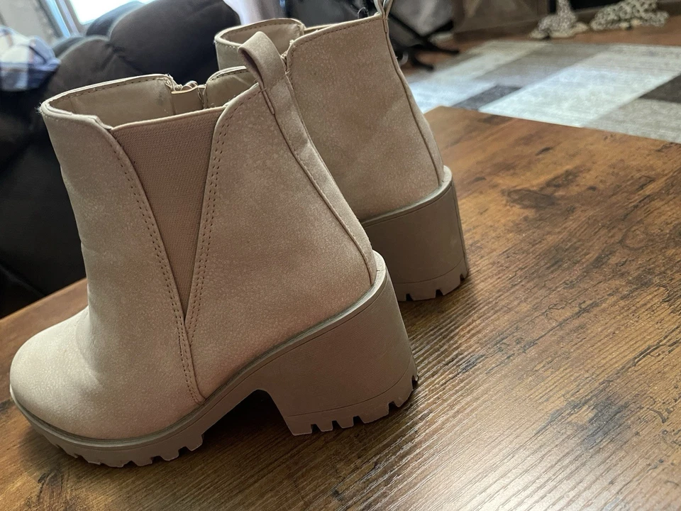 Botas para mujer talla 7,5 Foto 3 de 4