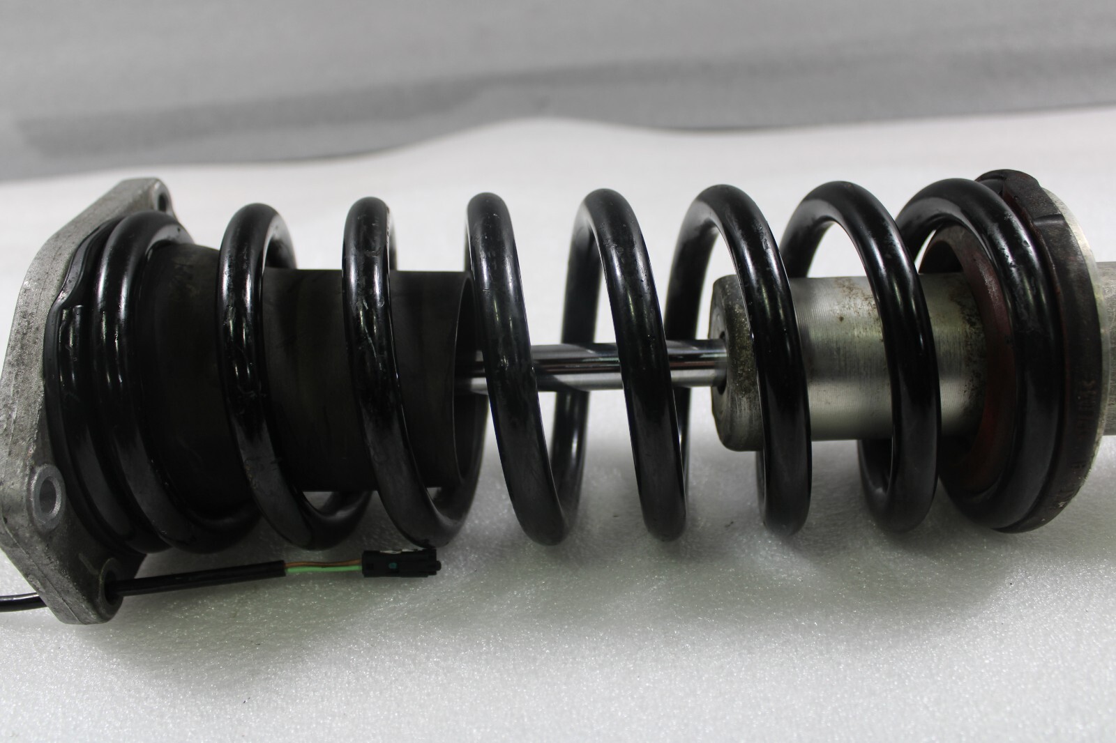 Maserati Quattroporte, Rear Shock Absorber, Used, P/N 220916