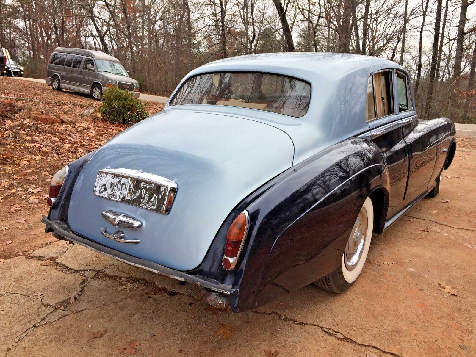ROLLS ROYCE CLOUD PHANTOM V, BENTLEY PULL HANDLE. WORLDS LARGEST USED INVENTORY