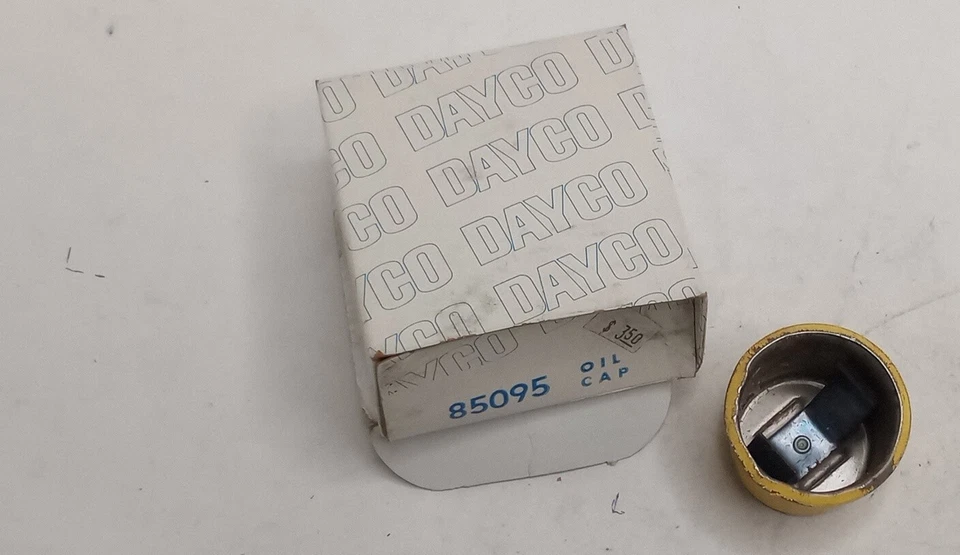 Крышка маслозаливной горловины Dayco 85095 для всех фургонов Ford 74-87 83-84 All Bronco новая из старых запасов - Изображение 2 из 3