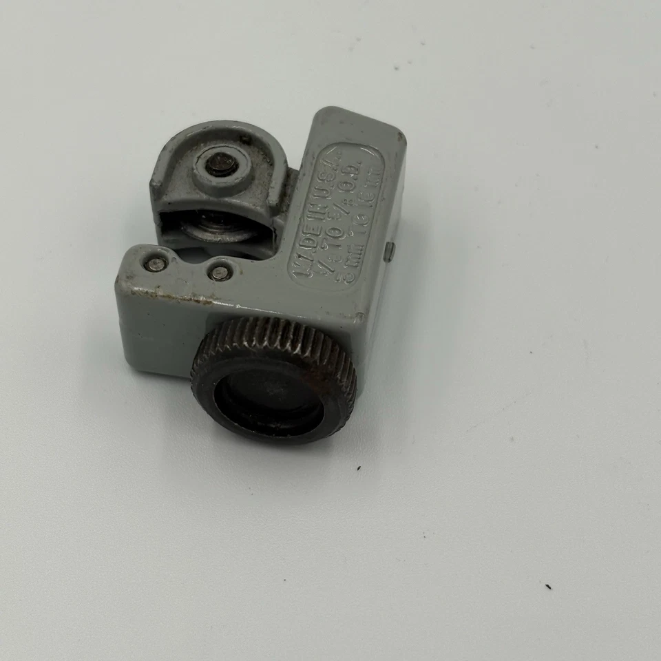 Superior Tool Pro-Line Pipe Cutter 1/8" To 7-8" OD 3mm to 22mm Made in USA - Image 4 of 4