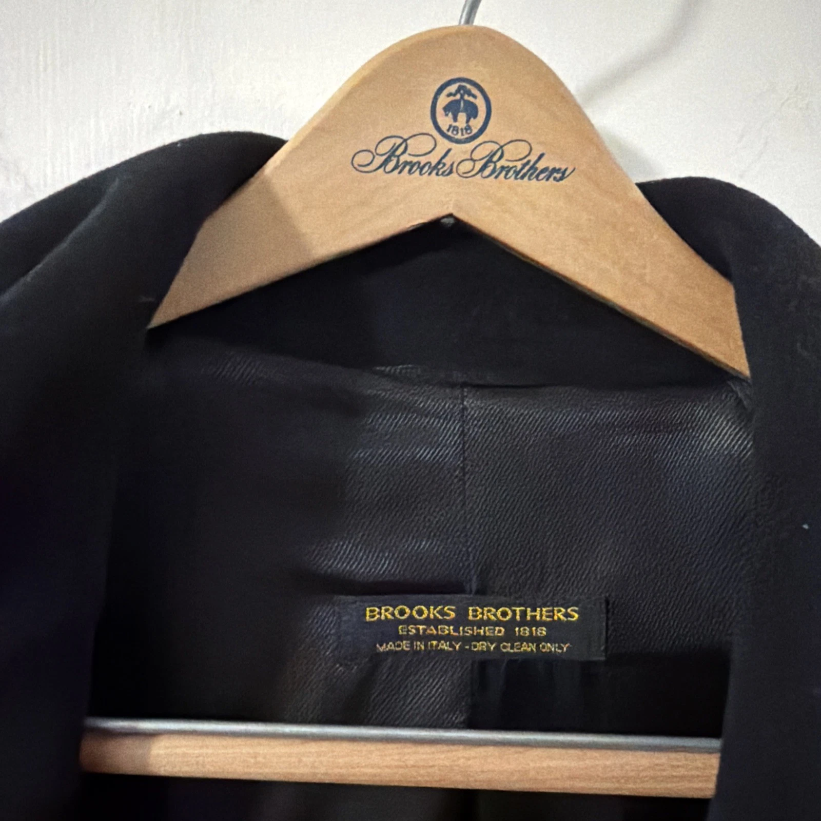 Brooks Brothers Elliot Wool Overcoat Black 100% Pure Wool Made in Italy Mens 42 - product detail image 2