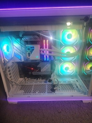 High-End White Gaming PC, Ryzen 7 7800x3d,  32GB RAM, 2TB SSD