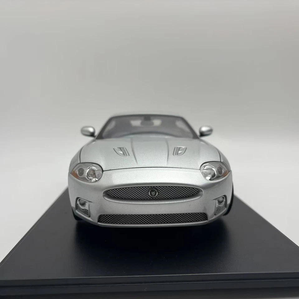 Autoart 1/18 Jaguar XKR aleación de plata modelo de coche abierto raro Foto 4 de 4