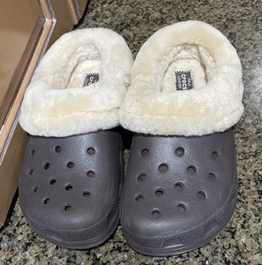 crocs mammoth luxe