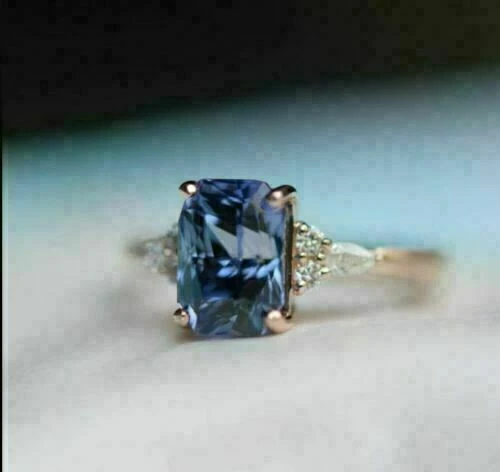 Anel de noivado feminino solitário esmeralda alexandrita 2 quilates acabamento em ouro rosa 14K - Imagem 2 de 4