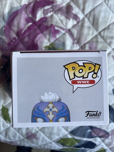 Funko Pop WWE 93 REY MYSTERIO - Imagen 5 de 6