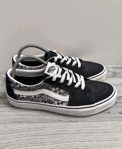 Vans Old Skool Low Black/White Skate Trainers Size UK 9