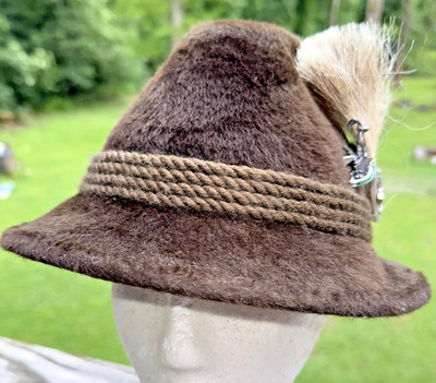 Vintage 1970s J.C. Souczek Austrian Wool Tyrolean Alpine Hat Feathered