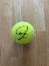 Preços baixos em Rafael Nadal Bolas de Tênis Autografada | eBay