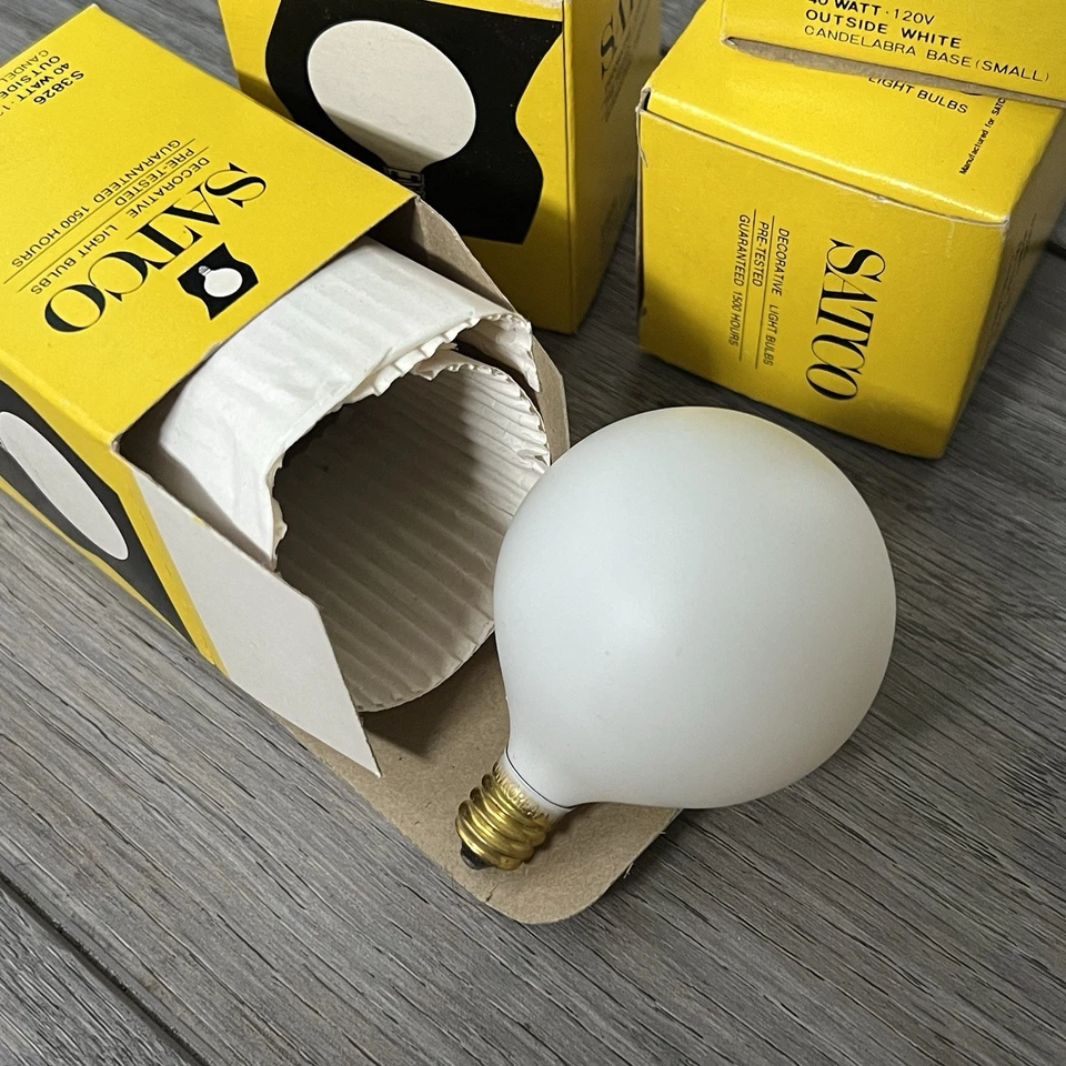 4x VTG SATCO 40 Watt White Candelabra Base (Small) Decorative Light Bulbs 120V - Image 3 of 3