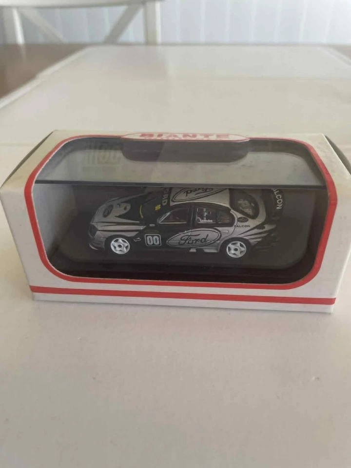 BIANTE МАСШТАБ 1/64 ЛИТАЯ МОДЕЛЬ 2002 FORD FALCON XR8 00 MOTORPORT CRAIG LOWNDES КАК НОВАЯ - Изображение 4 из 4