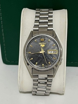 Vintage Seiko 5 Automatic 21 Jewels Day Date Black Dial Men s Watch 7019-6081