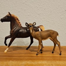 Breyer America's Wild Mustangs Dakota, Liver Chestnut Mustang and Flicka, Deer