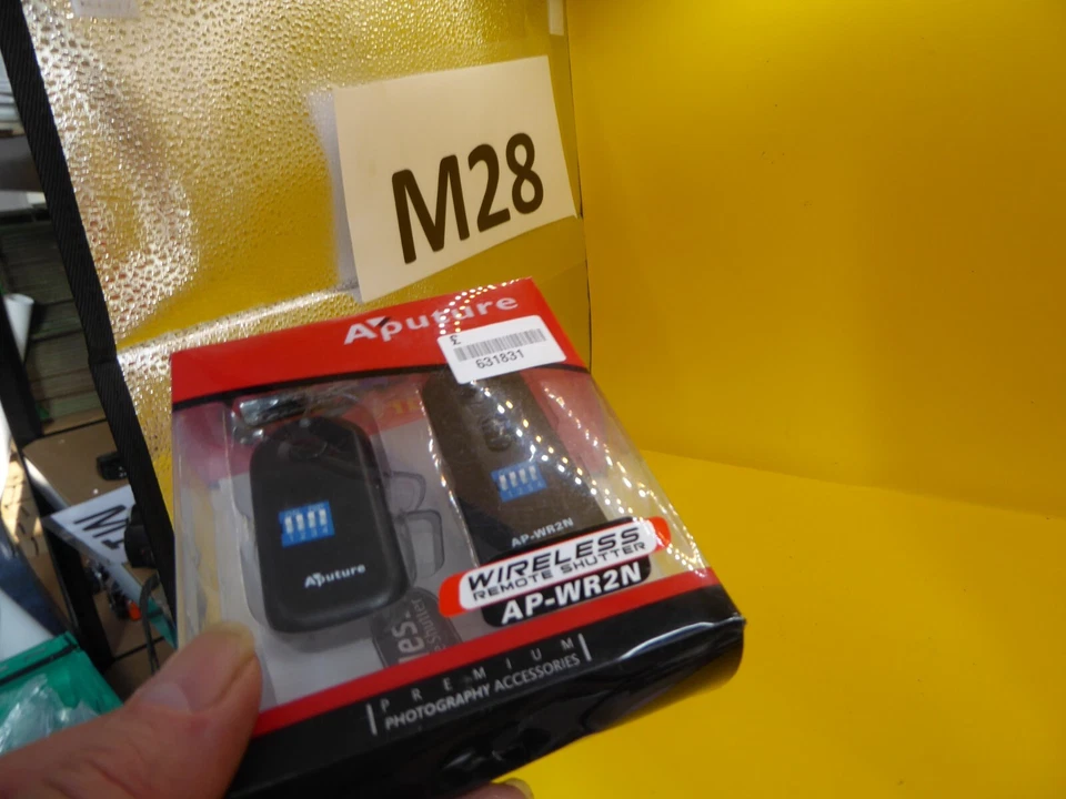 APUTURE WIRELESS REMOTE SHUTTER AP WR2N  FOR NIKON D70S D80 AND OTHERS - Image 3 of 3