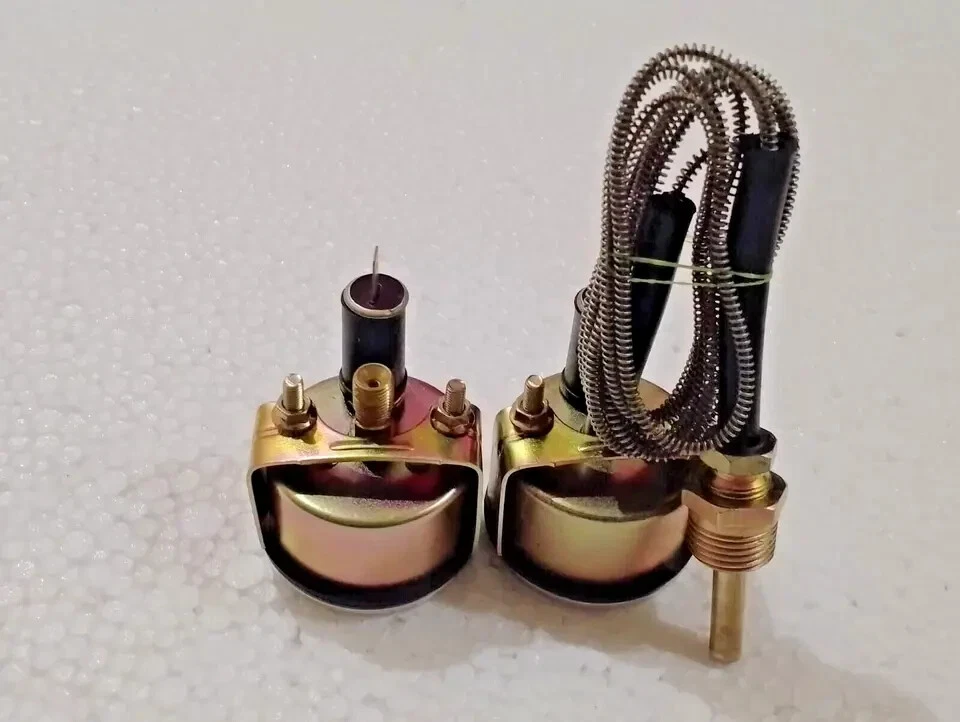 Temperature Gauge + Oil Pressure gauge for- Smith black chrome with long lead - Image 2 of 3