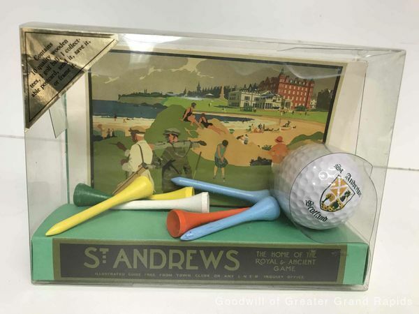Vintage Official St. Andrews Post Card Set Ball Tees Scotland