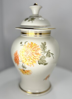 Weimar Porzellan Chrysanthemums Ginger Jar w/Lid Model Baldur Julika 15