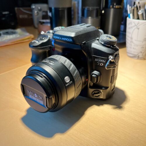 Konica Minolta Maxxum 7D w/35-70mm Lens, Batteries, Chargers, Memory - Dynax - Photo 1 sur 7
