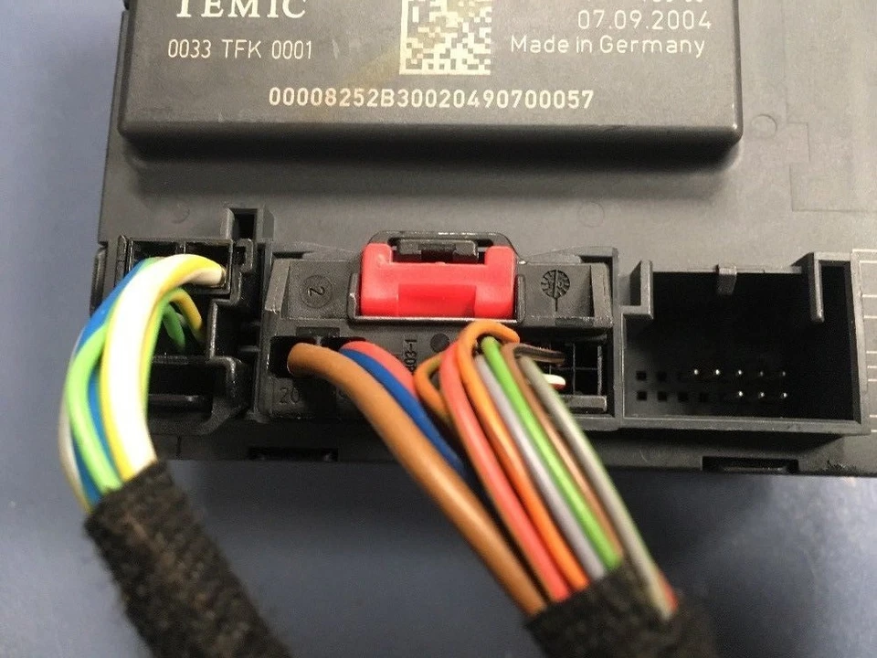 2005-2006 Audi A6 Quattro módulo de controle de porta de passageiro traseira direita 4F0959794 - Imagem 3 de 4