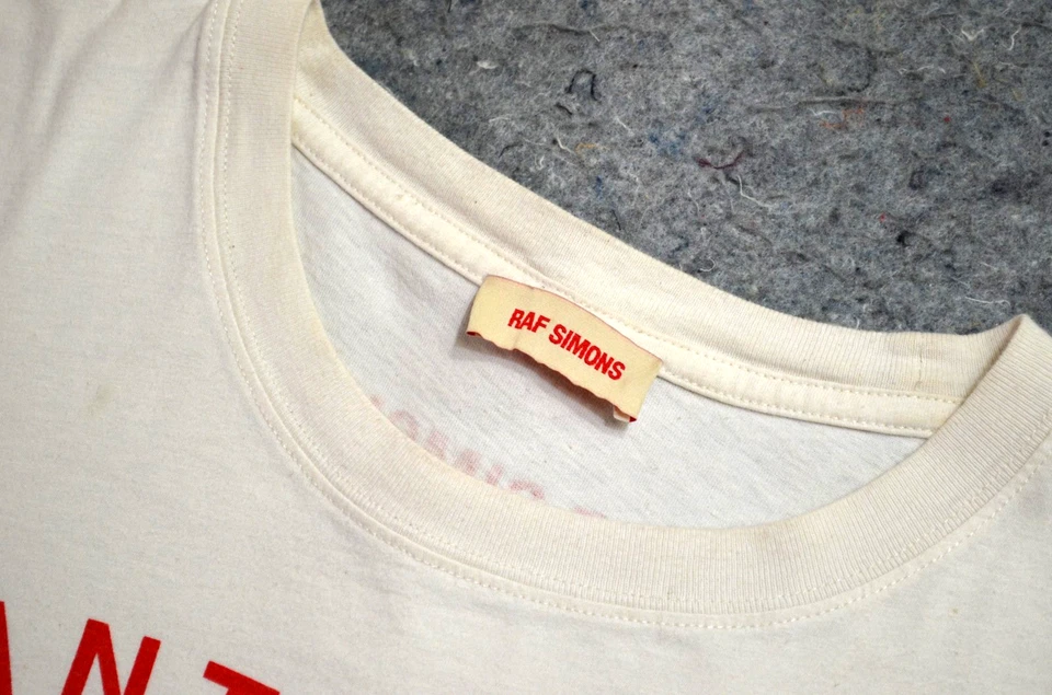 MUY RARA Camisa de Gira Raf Simons SS20 "Antwerp" Blanco/Rojo Talla Grande Foto 4 de 4