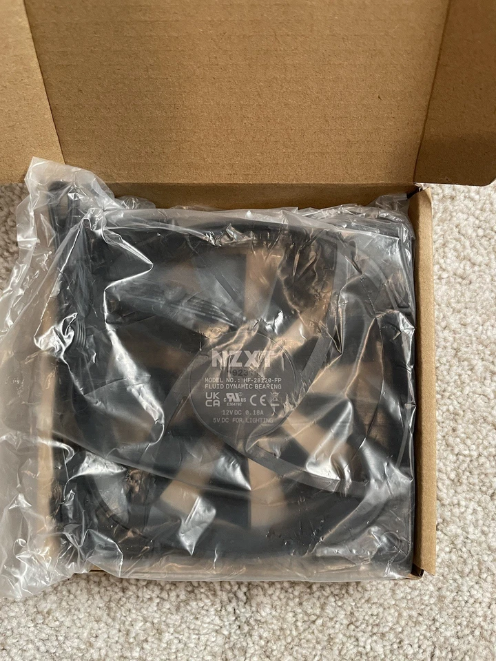 NZXT AER RGB 2 120mm RGB Fluid Dynamic Bearing PWM Fan Black - Image 2 of 3