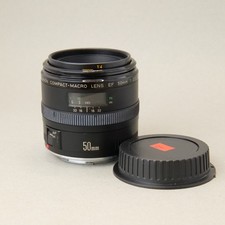 Canon EF 50mm f/2.5 Compact Macro Lens Autofo...