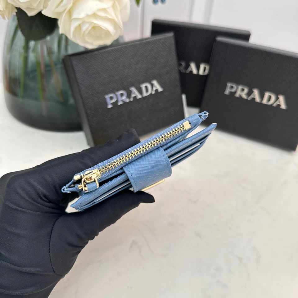 Cartera con tarjetero de cuero Prada Saffiano - Azul | 11 x 9 × 1 cm Foto 3 de 4