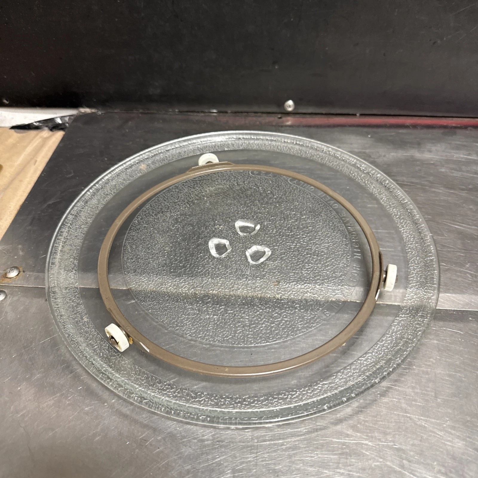 ( Glass Plate ) COMFEE Compact Microwave Oven 700W CM-M202CC - 20L