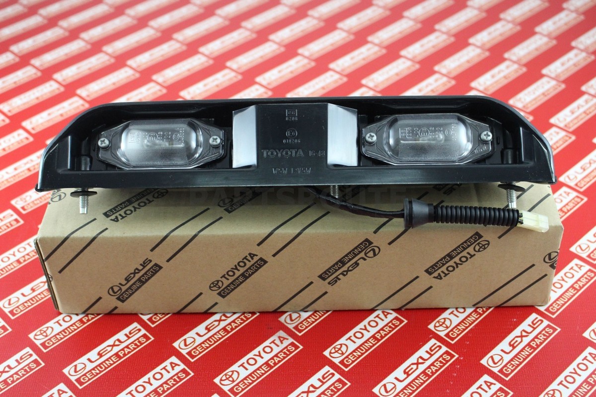 OEM Toyota 8127060110 Lamp ASSY License Plate 81270-60110 for sale