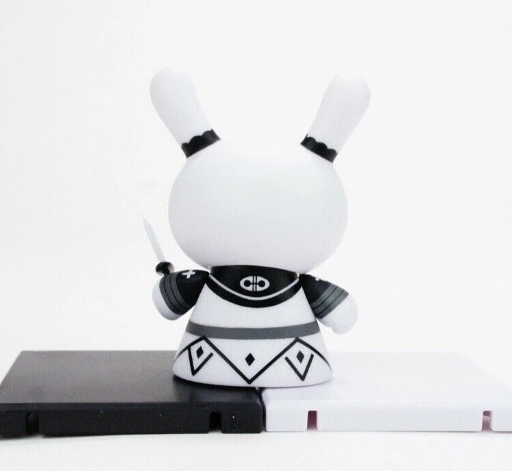 Kidrobot Dunny 3" 2016 Shah Mat Otto Bjornik Peón Blanco Ajedrez Figura Arte Foto 2 de 2
