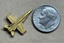 Vtg gold tone McDonnell Douglas F/A-18 HORNET Jet Fighter aircraft LAPEL TIE PIN