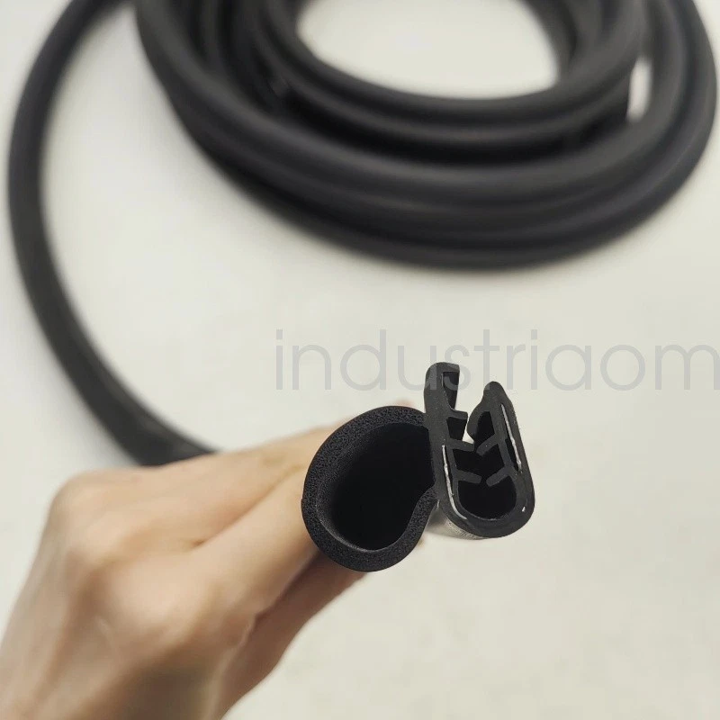 Juego de 2 piezas de sellos de puerta de cabina extendida resistente al clima / Silverado Sierra X-Cab 2000-2006 Foto 4 de 4