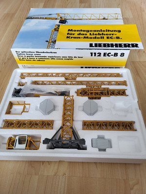 Liebherr 112 EC-B 8 Kran Oberdrehkran Kletterkran Hochbaukran Conrad 1:87 OVP