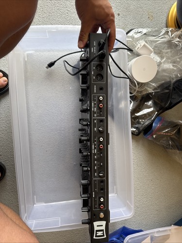 Traktor Kontrol S4 - Picture 2 of 3