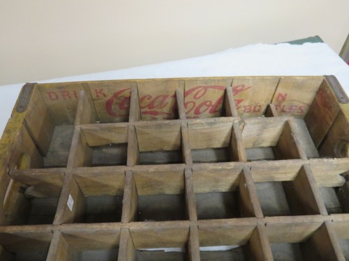 COCA COLA 24 BOTTLE WOOD CRATE HAS $1.00 SOO ON THE SIDE - Picture 9 of 12