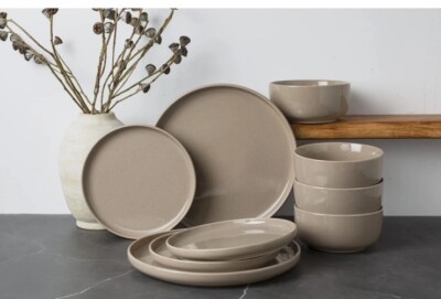 Famiware Plate And Bowl Set 12 Pieces Dinnerware Dish Set for 4 Cinnamon Brown