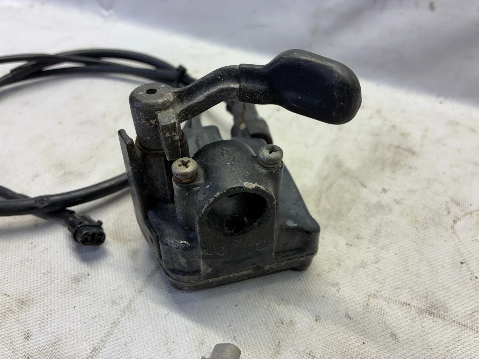 88 - 95 Yamaha Blaster 200 Yfs200 Thumb Throttle Cable Control Switch Assembly