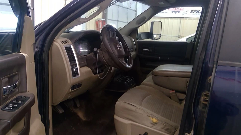 RAM3500 2012 Seat Belt Rear 1647392 Foto 2 de 4