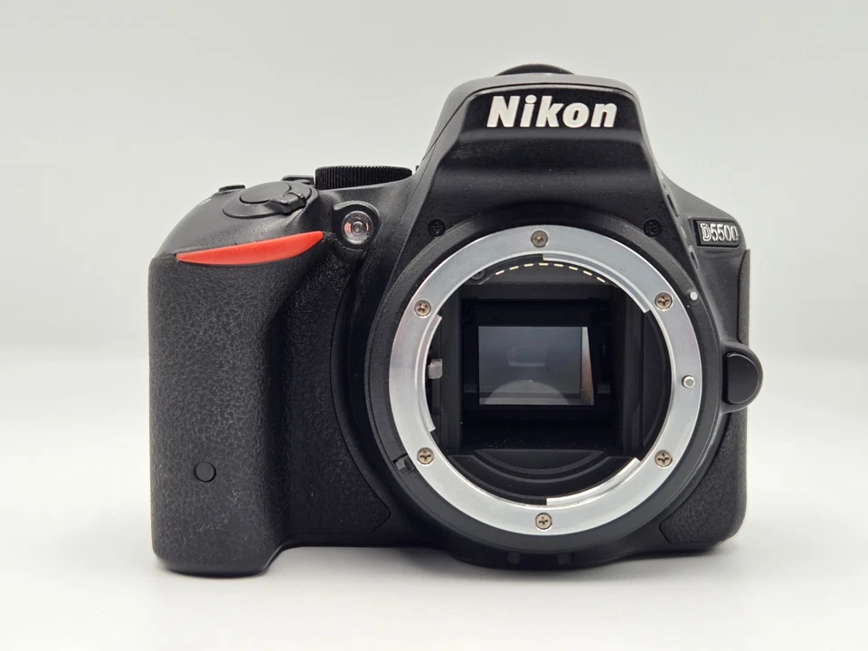 [MINT / 15k shots] Nikon D5500 Digital SLR Camera + AF-S 18-55mm II From Japan - Image 4 of 4
